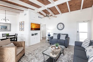 Téléviseur, bureau