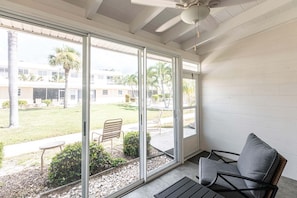 Interior - 63 Premium - Dreamy Siesta Key - Unwind in a Stylish One-Bedroom Villa (Siesta Key)