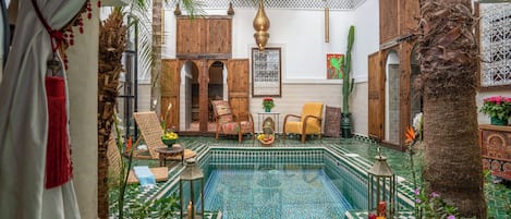 Soundproofing, free cribs/infant beds, free WiFi, bed sheets