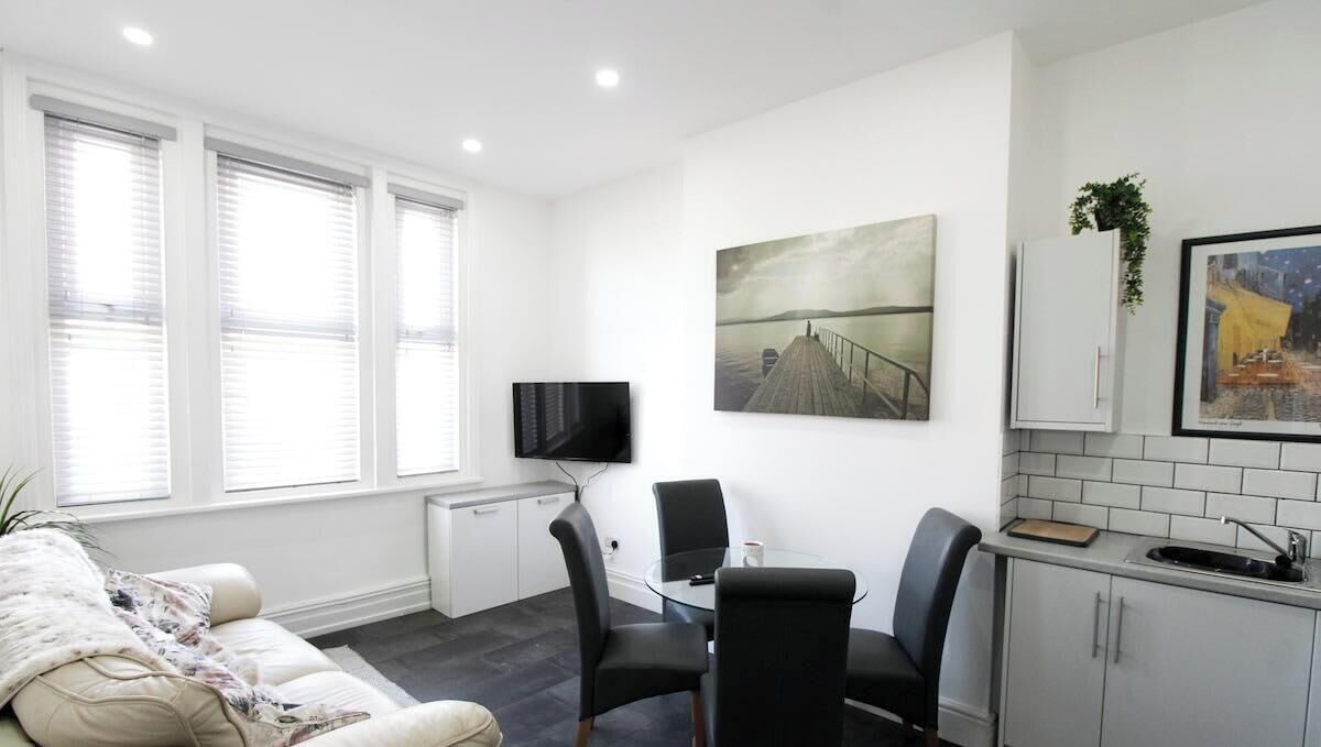 Have comfortable access to a cream leather sofa, wind down after a long day watching your favourite shows on a wall mounted TV. 
