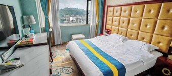 Zhenkang Loisse International Hotel