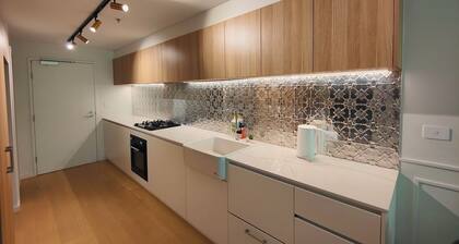 Convenient modern apartment in Canberra central