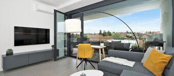 New Apartment with a Terrace, AC, Free Parking & Netflix