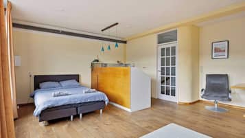 2 slaapkamers, een strijkplank/strijkijzer, wifi, beddengoed