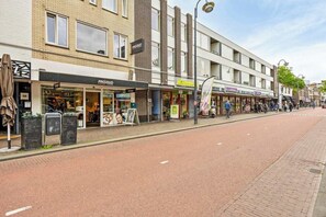 Exterior - Retro apartment w/ arcade & terrace (Eindhoven)