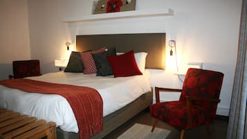 Phòng đôi Tiêu chuẩn | Bàn, khu vực làm việc phù hợp cho laptop