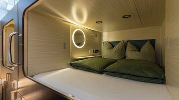 Ropa de cama de alta calidad, cubrecamas y escritorio