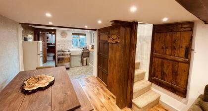 Charming Cottage Sleeps 4 With Sauna