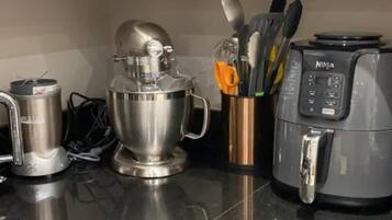 House | Private kitchen | Fridge, oven, stovetop, dishwasher