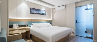 Yiheju Hotel (Shanghai West Railway Station Caoyang Road Branch)