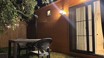 2 間睡房、防敏寢具、迷你吧、手提電腦工作空間