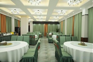 Dining - Jinheyuan International Hotel Guide (Guide)