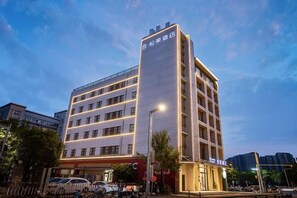 Unclassified image, 4 of 23, button - Sangel Hotel(Zhengzhou Agricultural Road Store) (Zhengzhou)