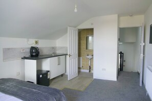 Studio | In-room dining