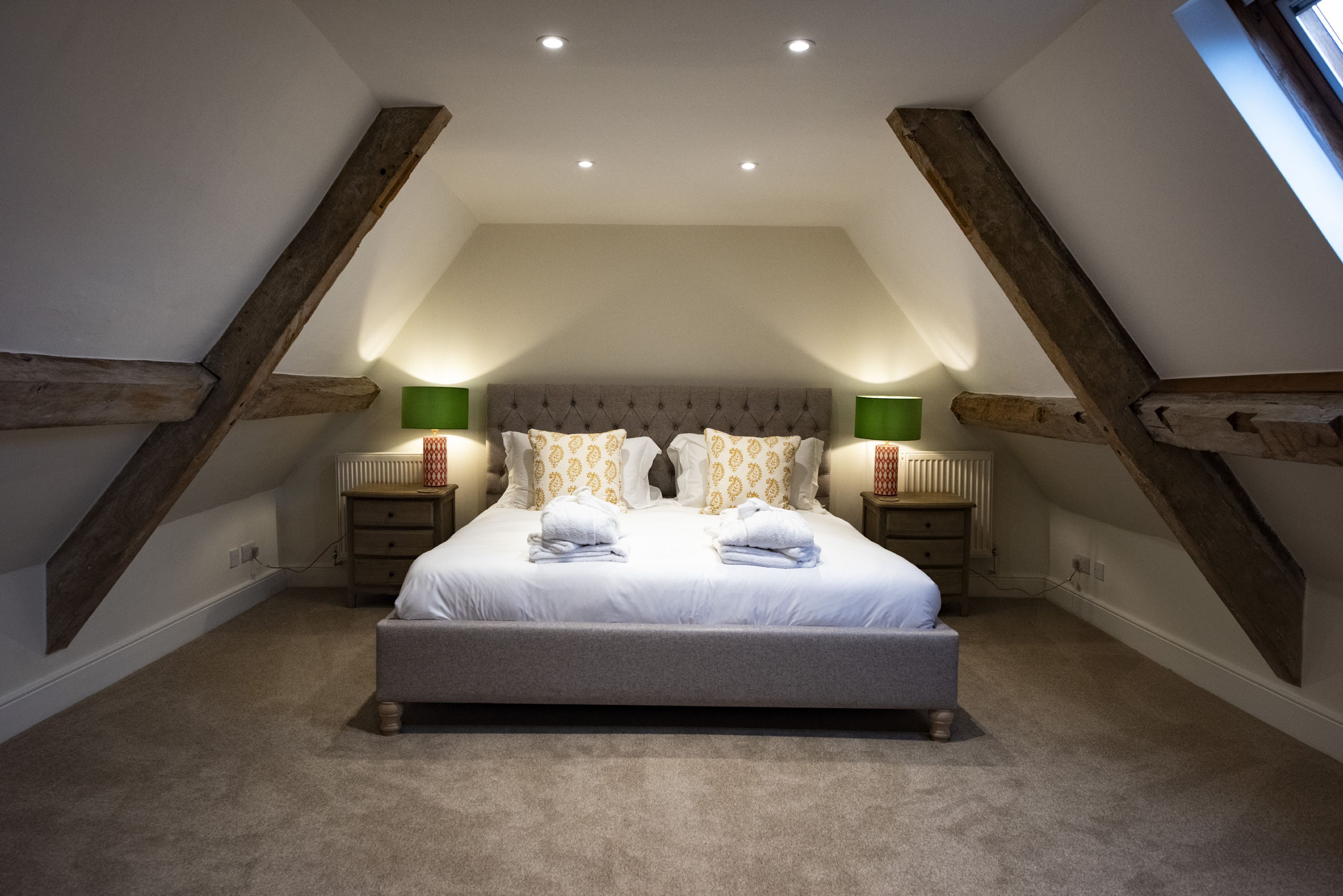 7 bedrooms, iron/ironing board, free WiFi, bed sheets