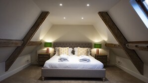7 Schlafzimmer, Bügeleisen/Bügelbrett, kostenloses WLAN, Bettwäsche