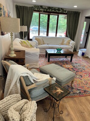 Smart TV - Berea Coe Lake Vacation Home-close to BW campus, IX Center, Airport (Berea)