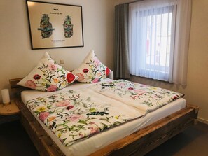 2 habitaciones, cuna de viaje, wifi y ropa de cama