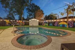 Pool - Charming Zenith home-4BRs- amazing pool- mini golf - Houston I-610&US290
 (Houston)