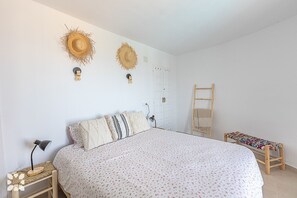 3 habitaciones, tabla de planchar con plancha y wifi gratis 