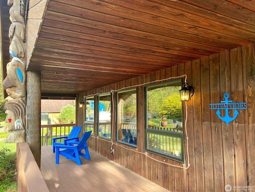 Welcoming Totem Tides 2-bedroom house Ocean Shores easy access to beach & town