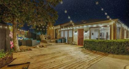 Peaceful Boho stays-4BRs-amazing pool-patio&deck-mini golf-Stafford