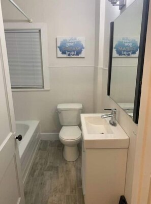 Towels, soap, shampoo, toilet paper
