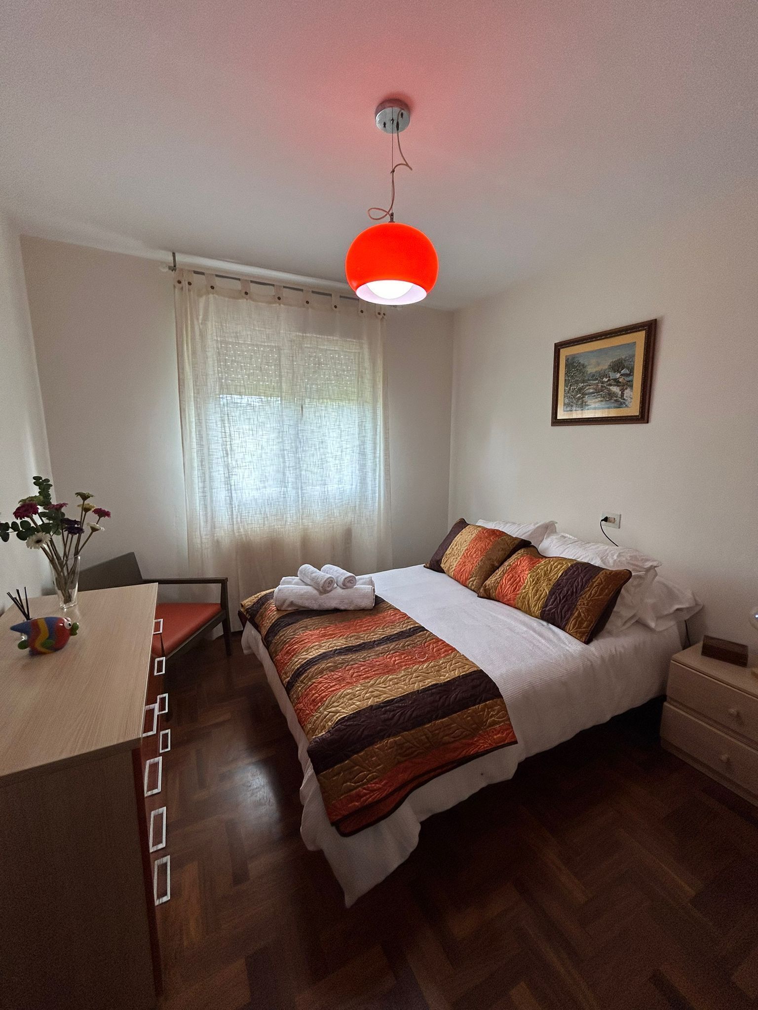 4 bedrooms, iron/ironing board, travel crib, free WiFi