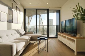 テレビ、書斎 / ワークスペース