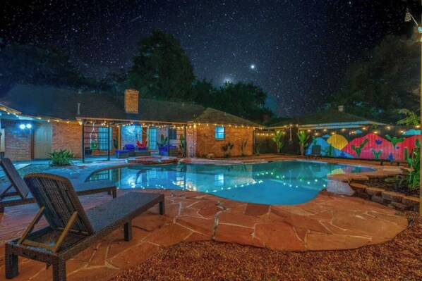 Pool - The Millionaire club-amazing pool- Hot tub - outdoor shower & bar-5BR-game room
(Deer Park)