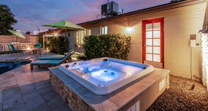Palm Tree Paradise Heated spa Pool Firepit