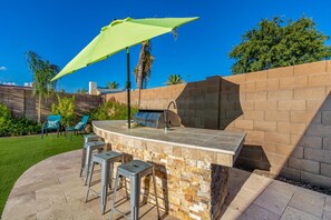 House | 3 bedrooms - Palm Tree Paradise Heated spa Pool Firepit (Glendale)