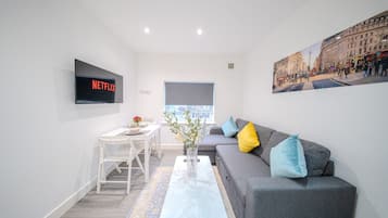 Appartement Luxe, salle de bains privée (Two Bedroom) | Bar lounge