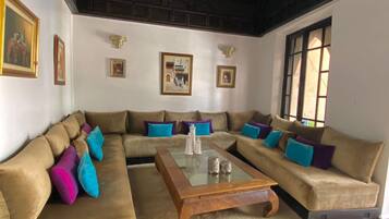 Een smart-tv en een printer