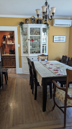 ダイニングルーム