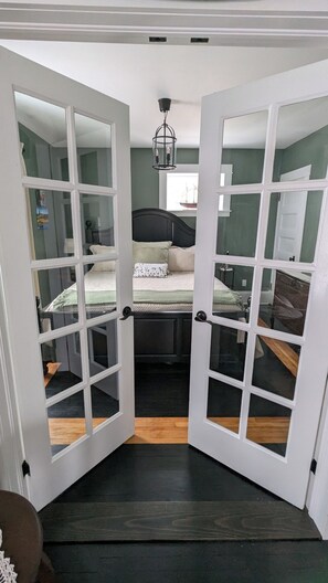 Habitación Grand | Edredón, caja de seguridad en la habitación y decoración personalizada 