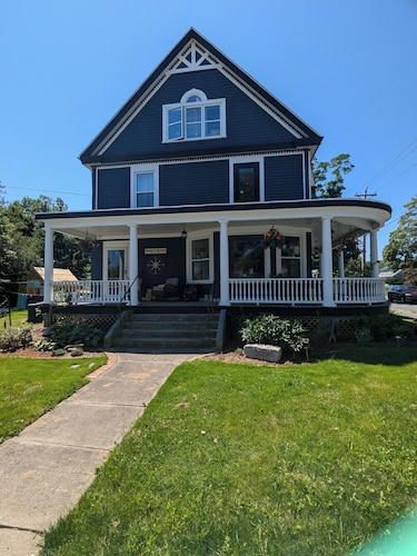 Rose & Thistle Bed & Breakfast