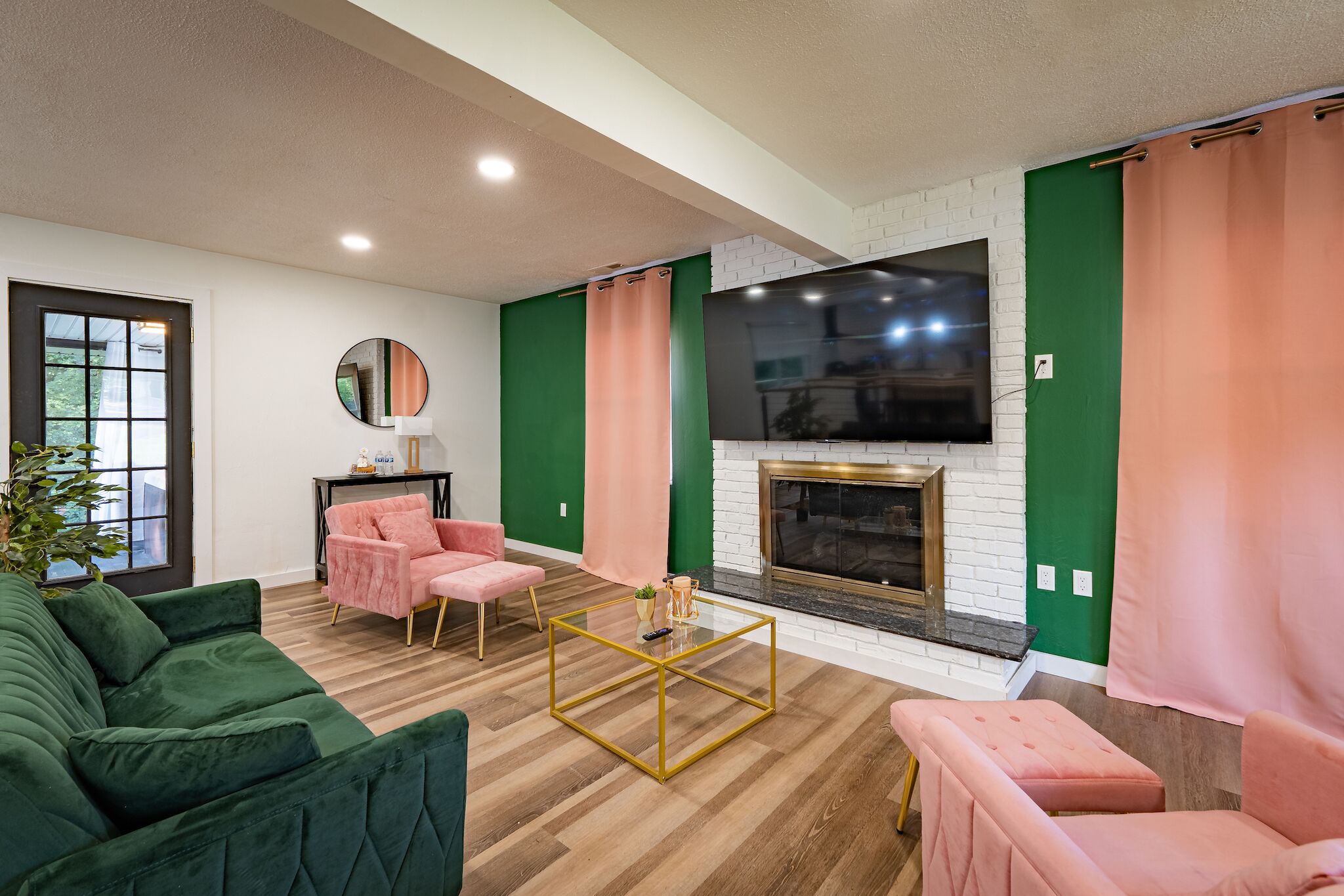 Smart TV, fireplace, table football