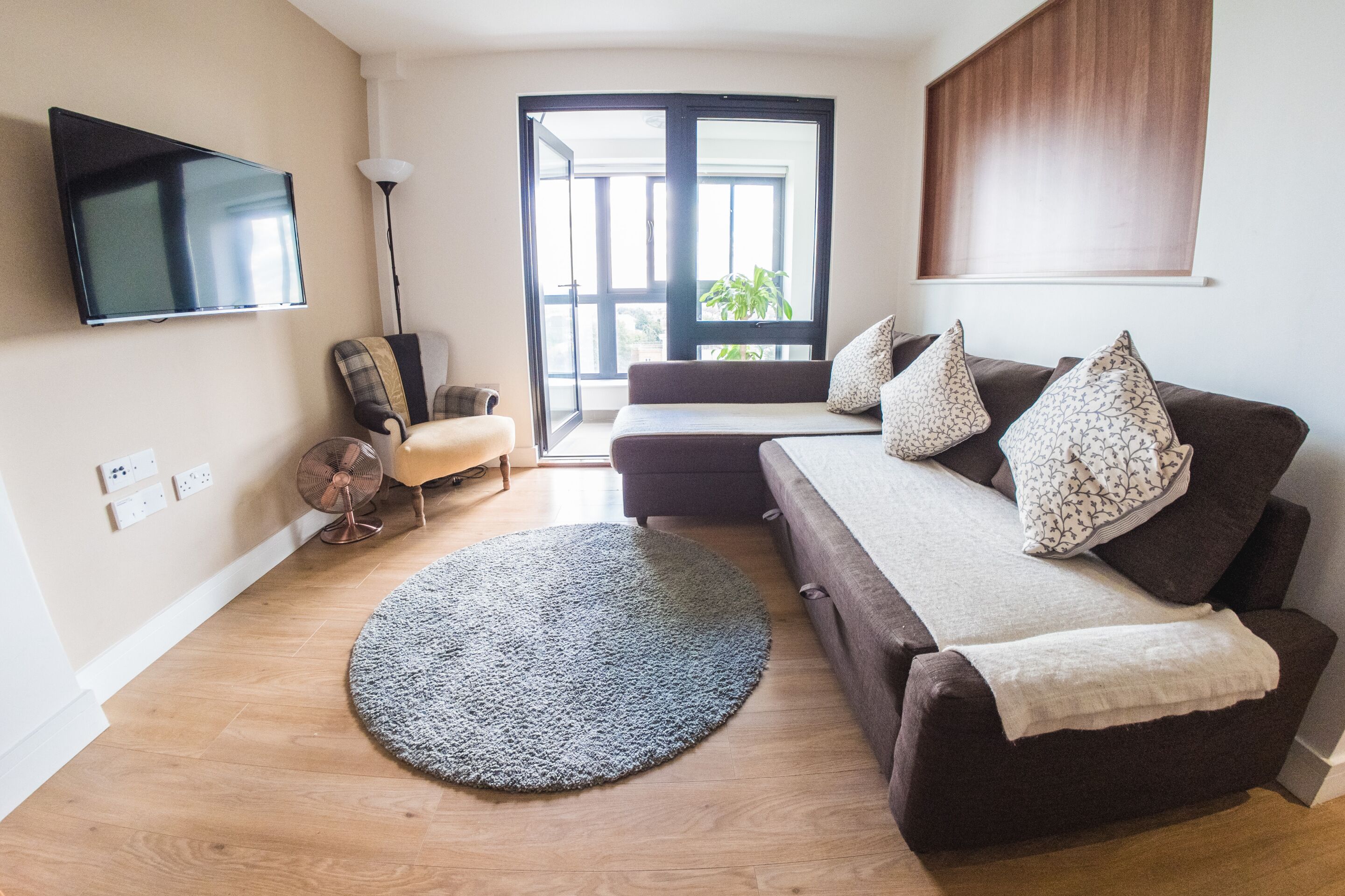 Apartment, Private Bathroom (1 Bedroom) | Shared kitchen | Full-size fridge, microwave, oven, stovetop