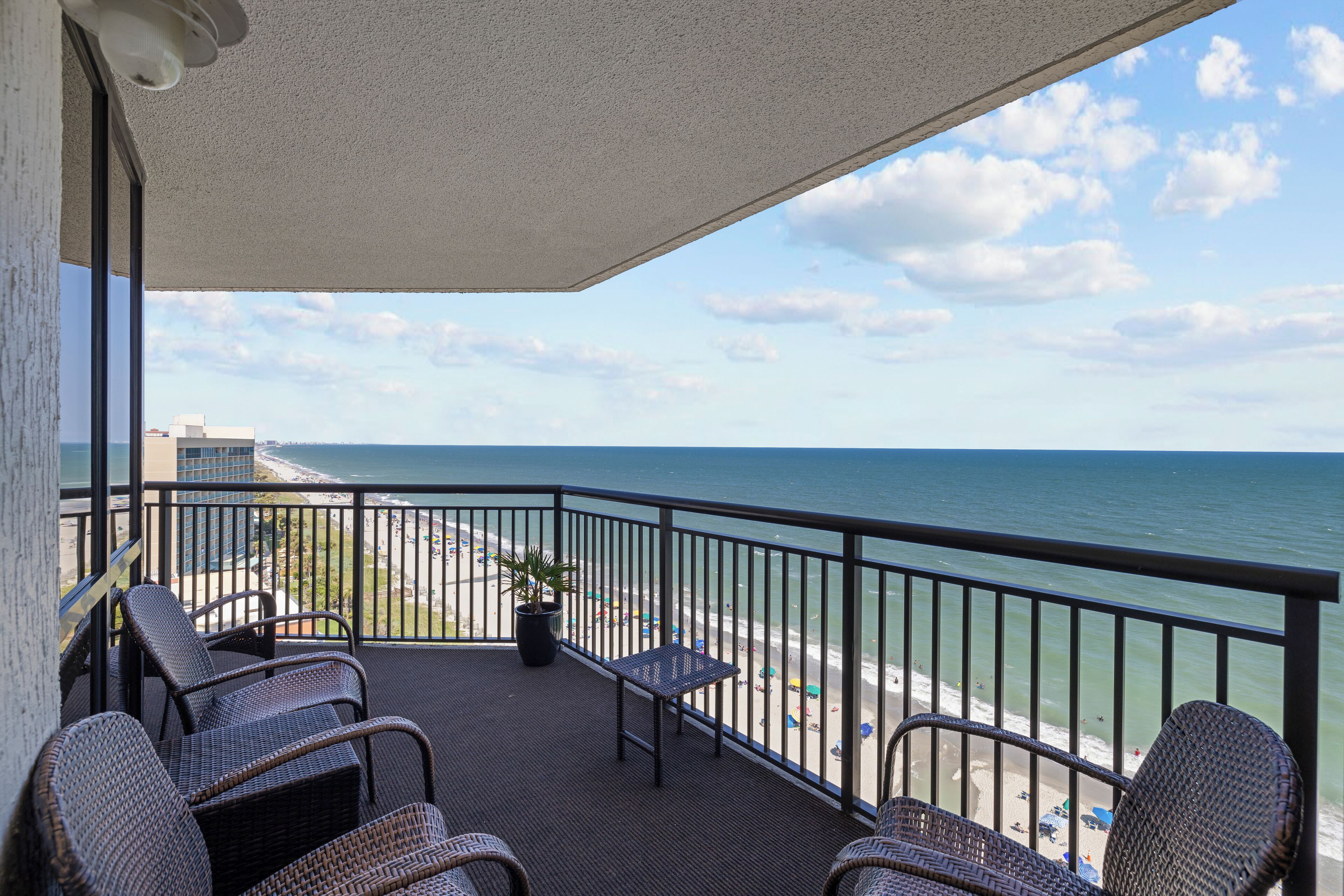 المنطقة المحيطة بالمنشأة