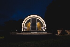 Exterior - Luxury glamping pods with stunning views of the Scottish Highlands. (stirling)
