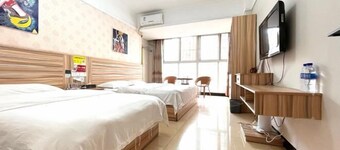 MAXHILL INN (Splashing Square)