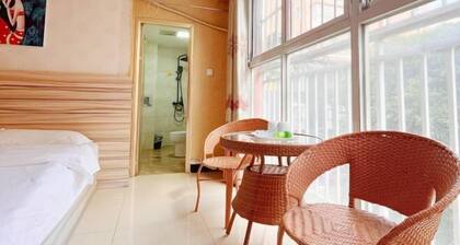 MAXHILL INN (Splashing Square)