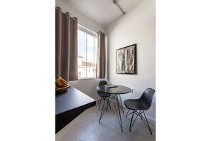 Deluxe Studio | Dining - Zest Teodoro (São Paulo)