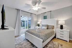 3 chambres, bureau, fer et planche à repasser, Wi-Fi gratuit