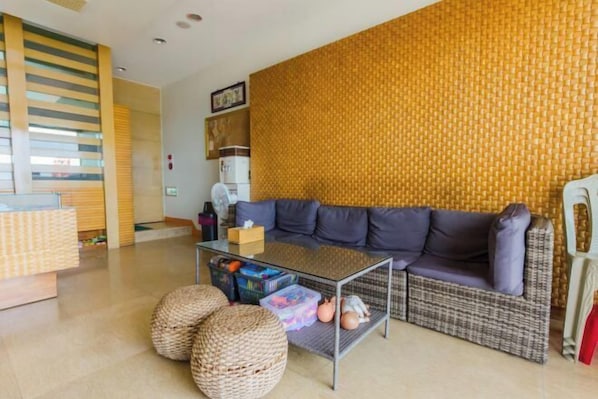 Living area - Yake Hostel (Pingtung)