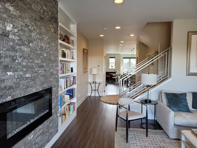 Fully Furnished Long-Term Rental. Resort living with views of The Sierra Nevada.