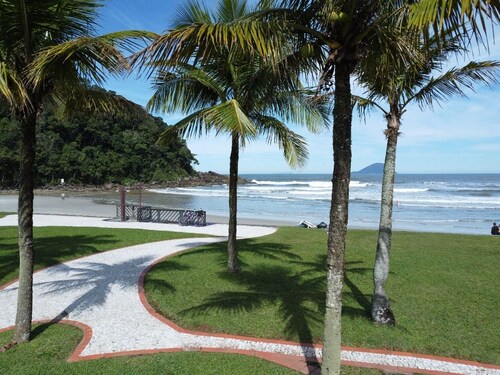 Casa Reformada Praia do Engenho - Cond. Pé na Areia