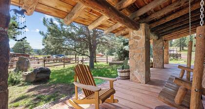 Renovated Historic Flagstaff Cabin, Trails, Hot tub