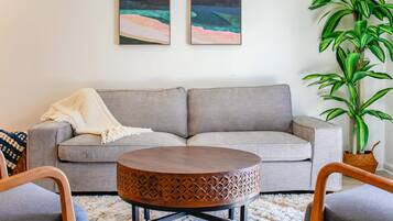 Apartment | 3 bedrooms, Internet